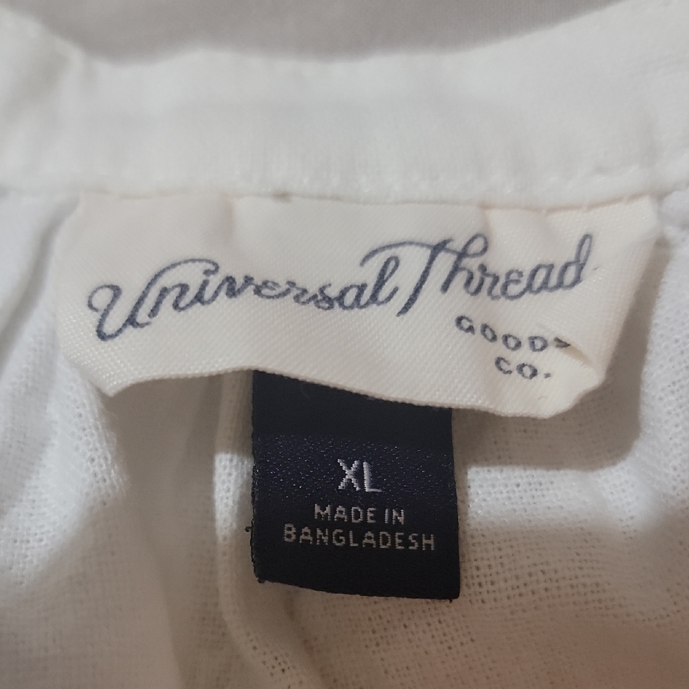 Universal Thread White Top - Picture 2 of 4